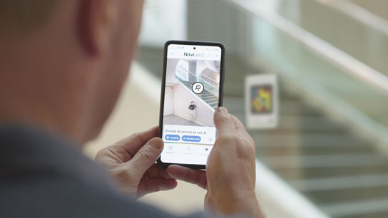 TML apresenta projeto piloto “WayFinding” para promover a acessibilidade de pessoas cegas na Gare do Oriente