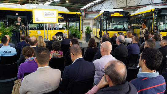 Carris Metropolitana acelera transição energética com novos autocarros elétricos em Almada, Seixal e Sesimbra